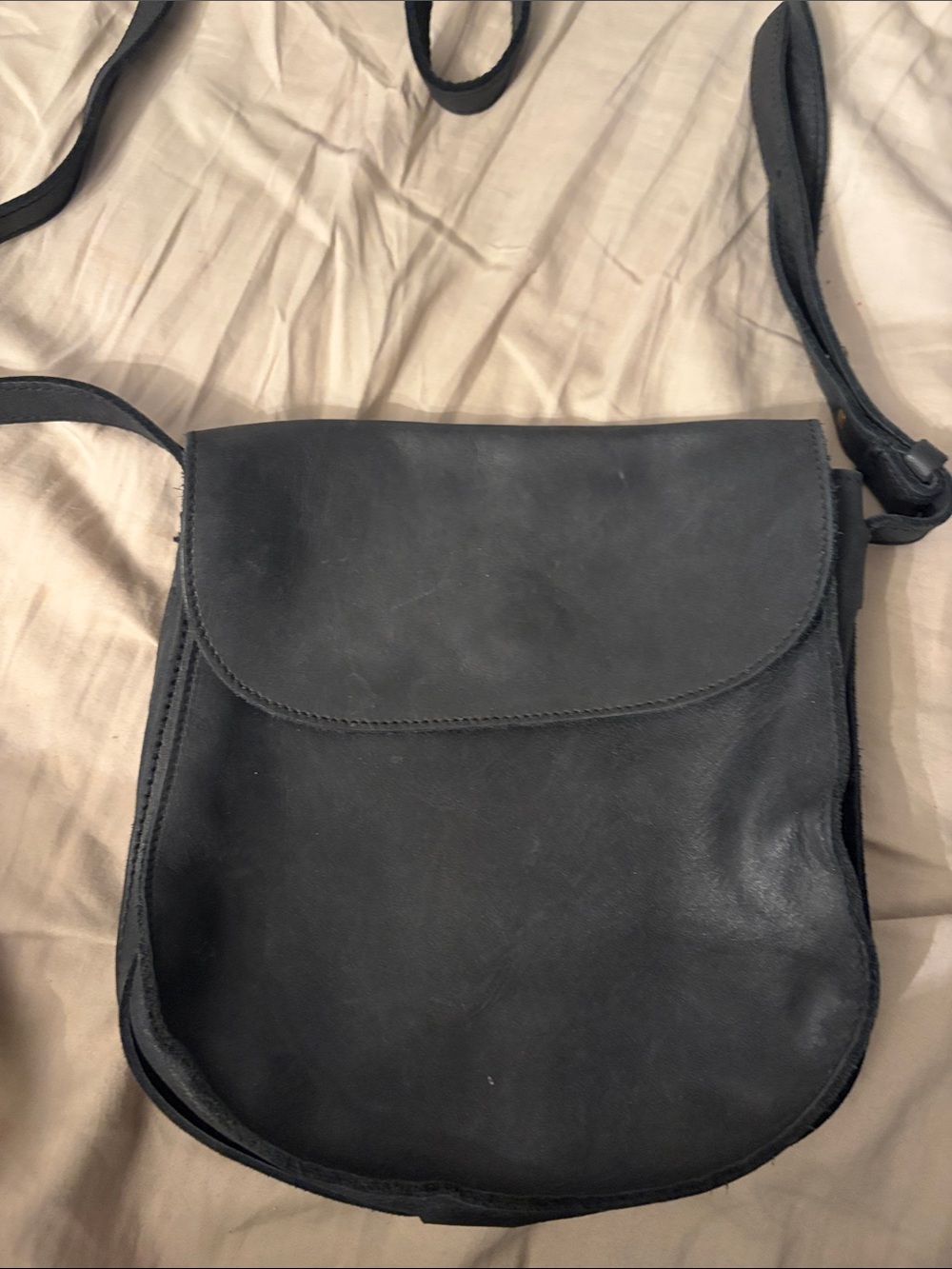 Roots vintage leather saddle crossbody bag